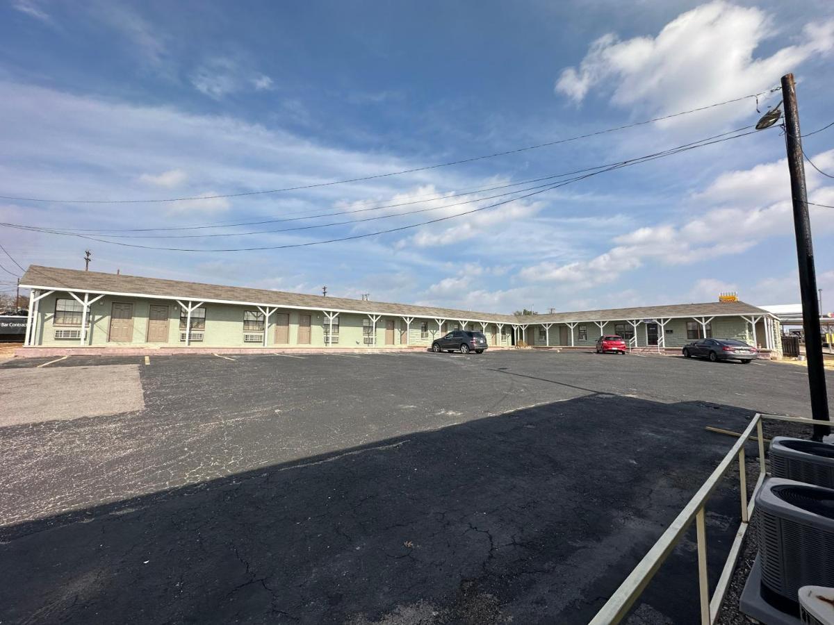 Llano Motel Екстериор снимка